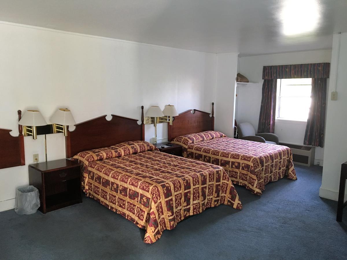 Travel Inn Martinsville Exterior foto