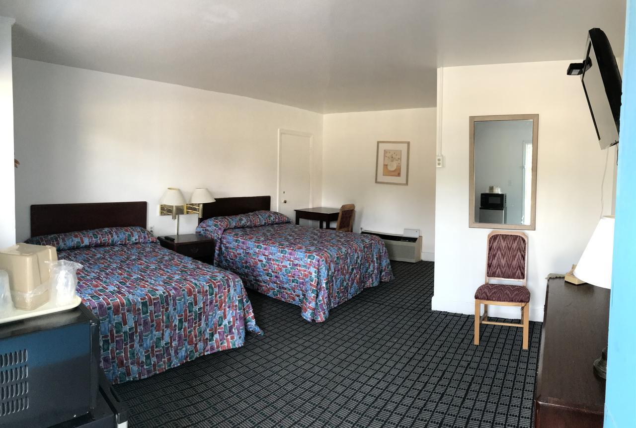 Travel Inn Martinsville Exterior foto