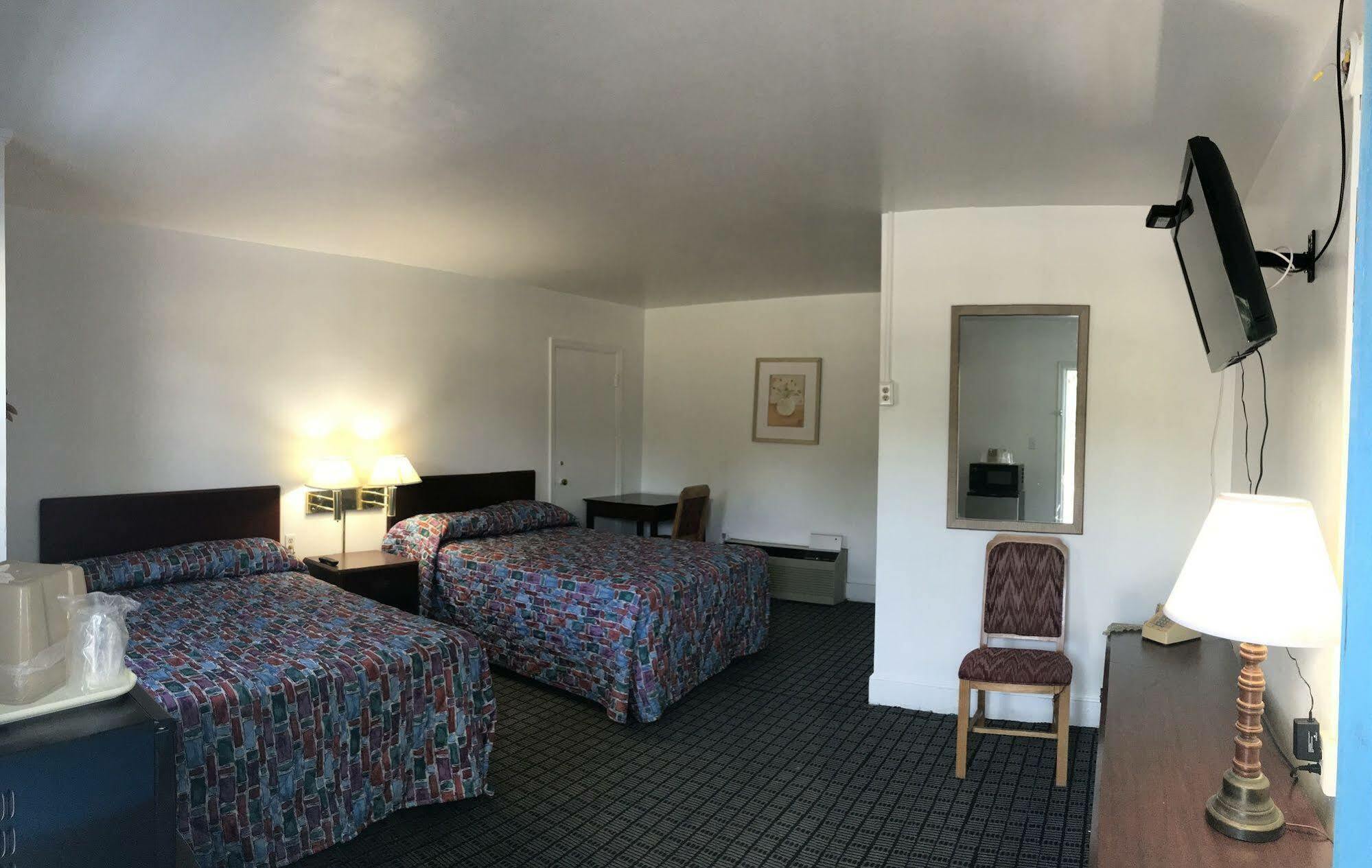 Travel Inn Martinsville Exterior foto